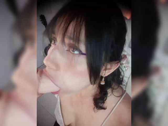 AriannaRouse webcam