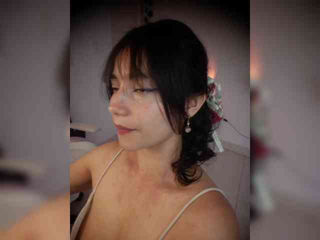 AriannaRouse webcam