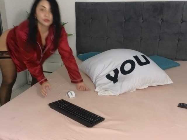  Yourhotmilf chat room