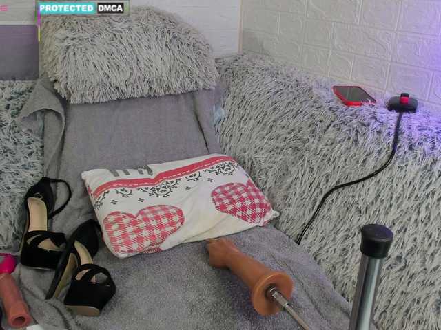 Lara-Croft_Cristan webcam