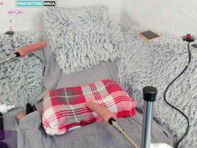 Lara-Croft_Cristan webcam