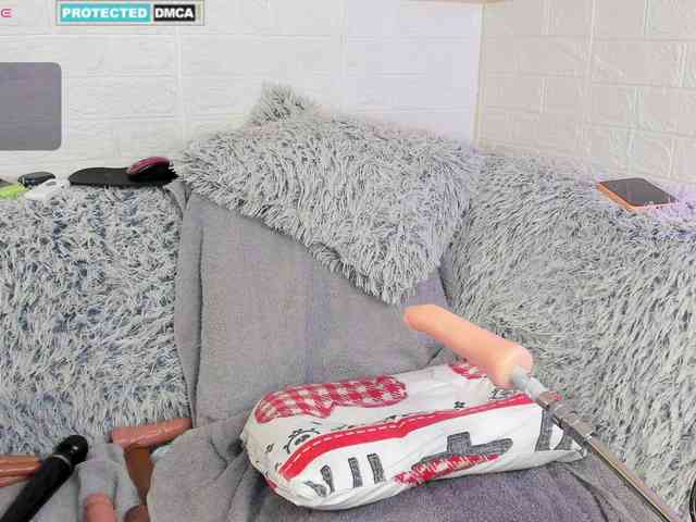 Lara-Croft_Cristan webcam