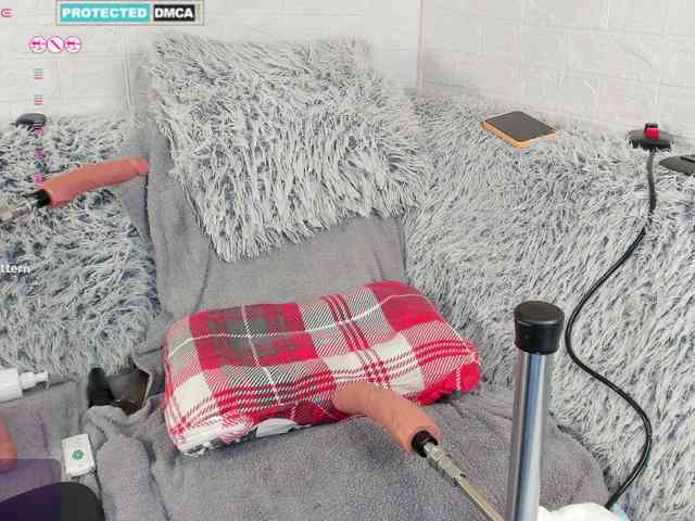 Lara-Croft_Cristan webcam