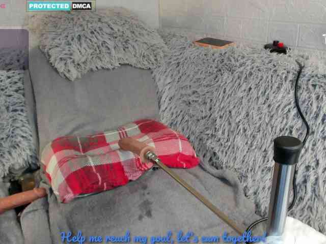 Lara-Croft_Cristan webcam