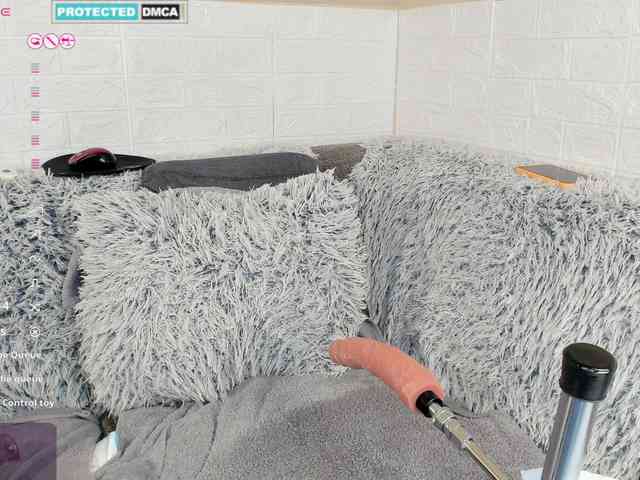 Lara-Croft_Cristan webcam