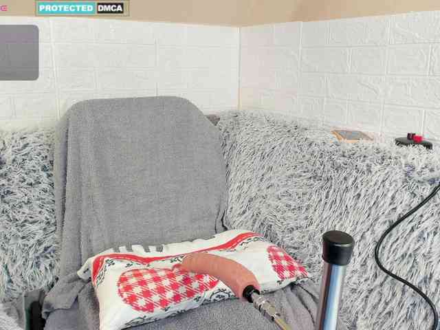 Lara-Croft_Cristan webcam