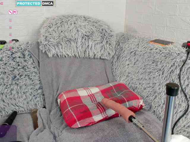 Lara-Croft_Cristan webcam