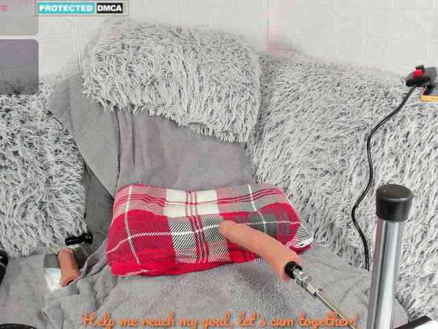 Lara-Croft_Cristan webcam