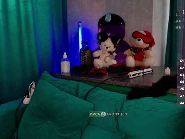 AlNikaaa webcam
