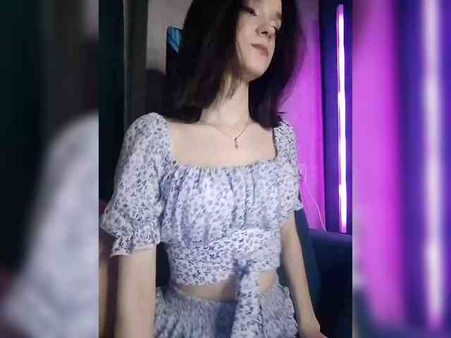 AlexNikaaa webcam