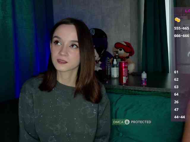 AlNikaaa webcam
