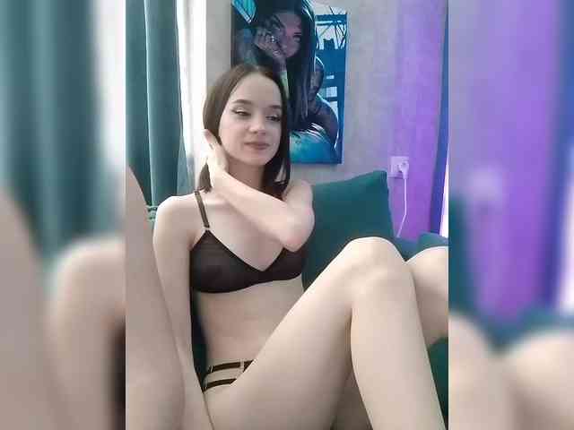 AlexNikaaa webcam