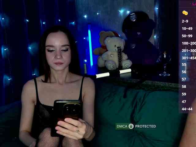 AlNikaaa webcam