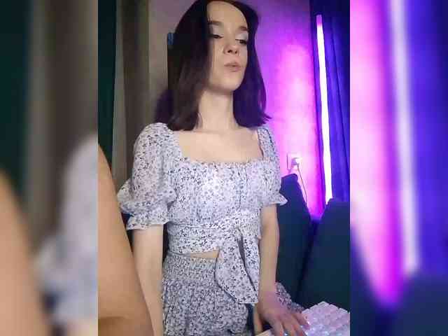 AlexNikaaa webcam