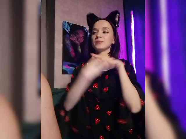 AlexNikaaa webcam