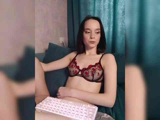 AlexNikaaa webcam