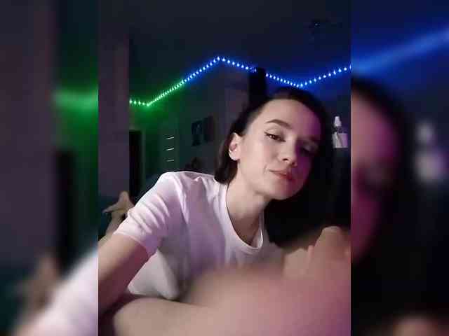 AlexNikaaa webcam