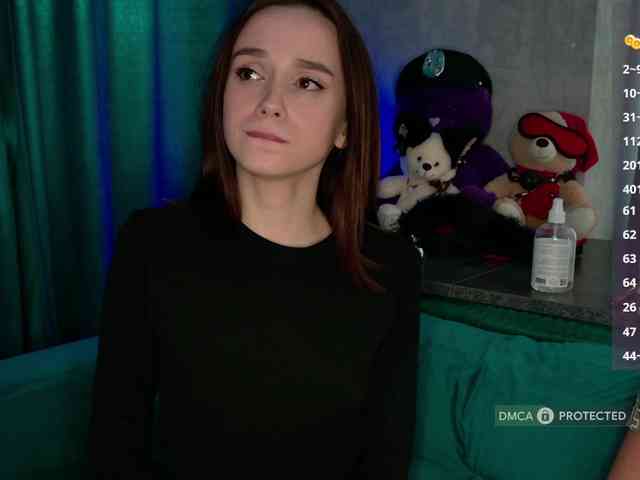 AlNikaaa webcam