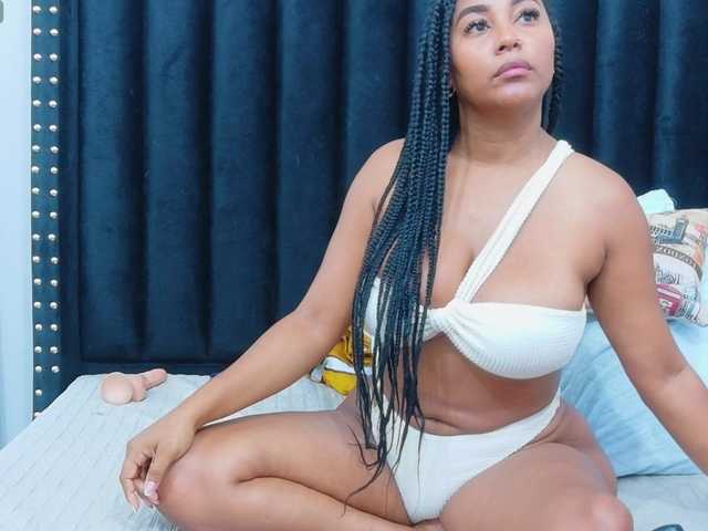 colombiamommy's BongaCams show and profile