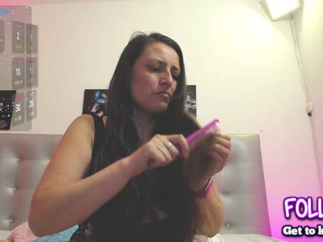 Horny-juliette's BongaCams show and profile