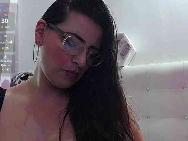 Horny-juliette webcam