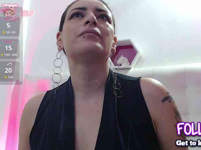 Horny-juliette's webcam live show