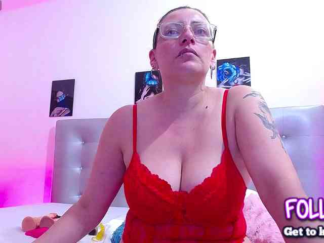 Horny-juliette webcam