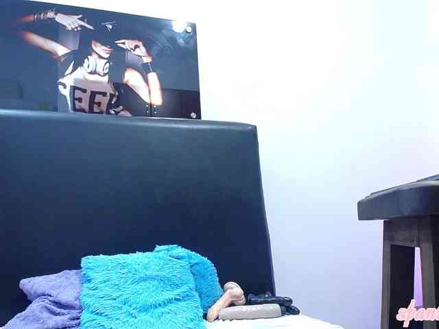 Horny-juliette webcam