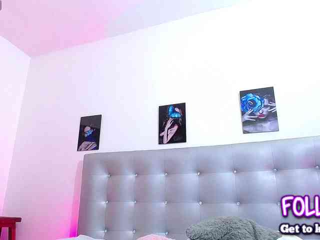 Horny-juliette webcam