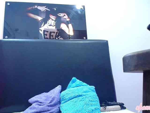 Horny-juliette webcam