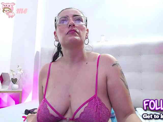 Horny-juliette webcam