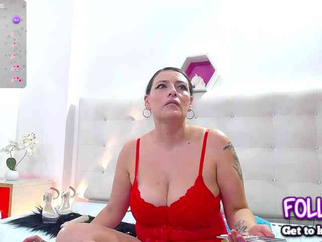 Horny-juliette webcam