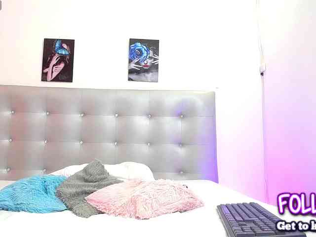 Horny-juliette webcam