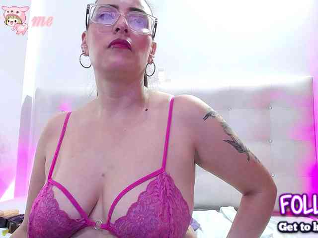 Horny-juliette webcam