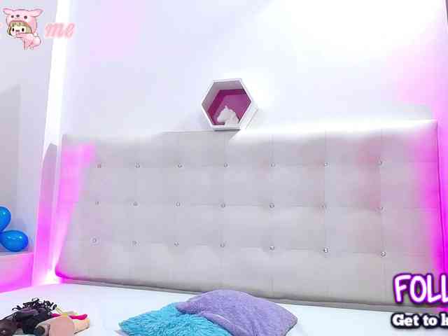 Horny-juliette webcam