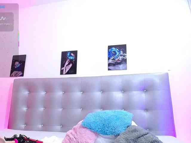 Horny-juliette webcam