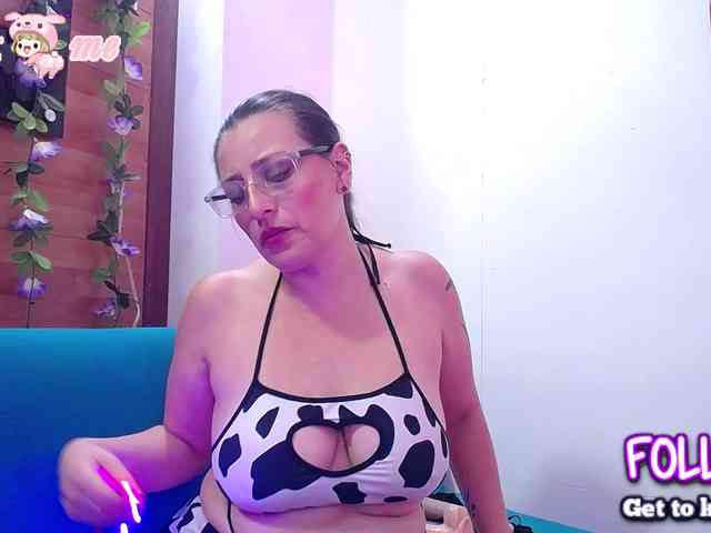 Horny-juliette webcam