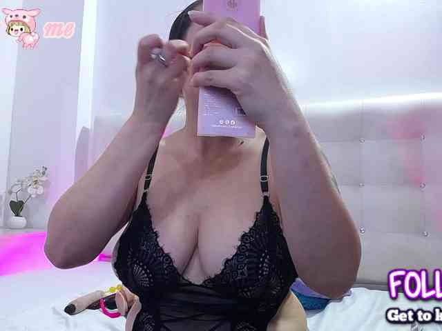 Horny-juliette webcam