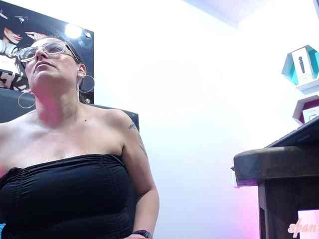 Horny-juliette webcam