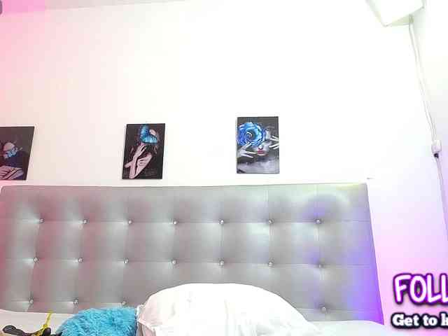 Horny-juliette webcam