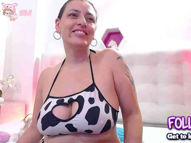 Horny-juliette webcam
