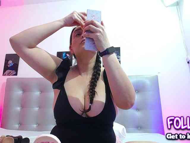 Horny-juliette webcam