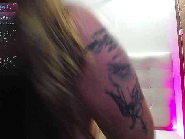 Horny-juliette webcam