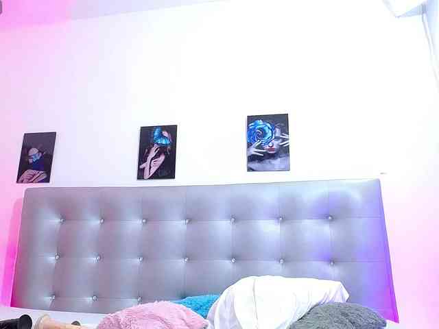 Horny-juliette webcam