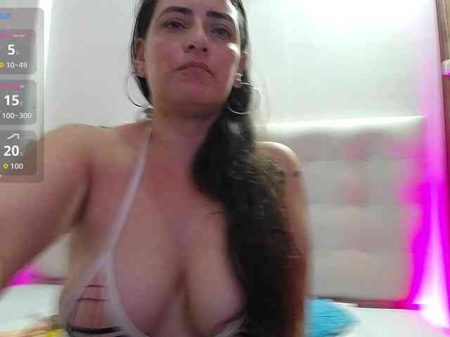 Horny-juliette webcam