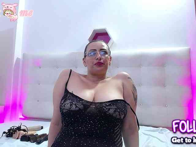 Horny-juliette webcam