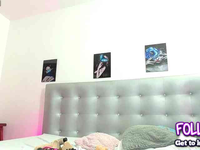 Horny-juliette webcam