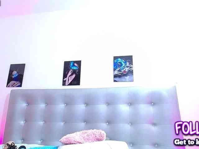 Horny-juliette webcam