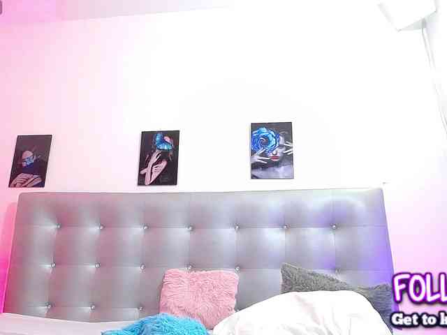 Horny-juliette webcam