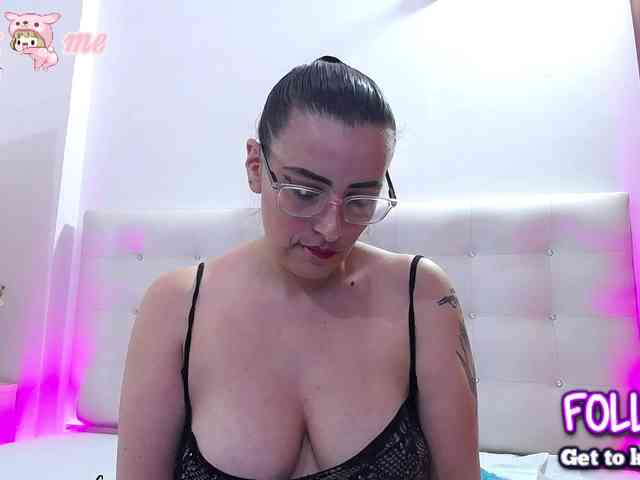 Horny-juliette webcam